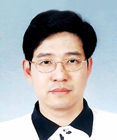 躸 